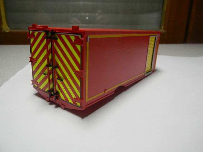 FSD- Pose huisseries portes arrière 002.jpg