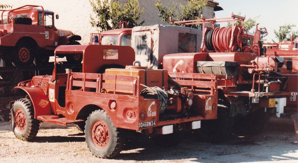 34 DODGE 4X4 ccf 3046RM  A a.jpg