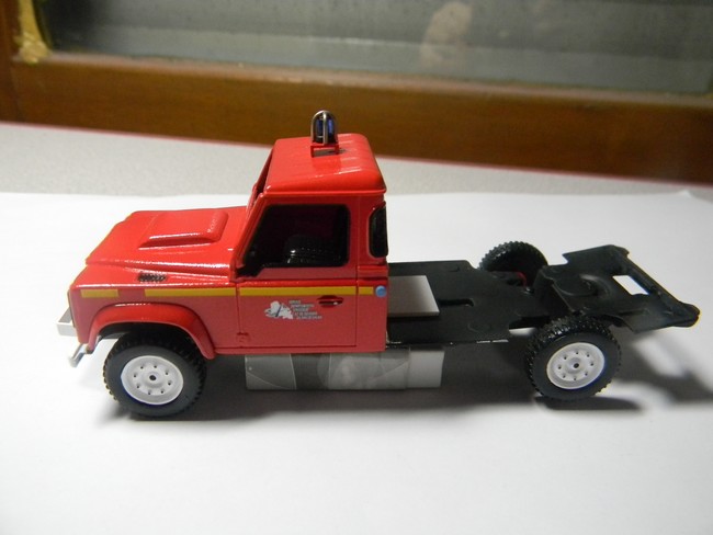 VIMP- Pose à blanc châssis essieux et cabine 001.jpg