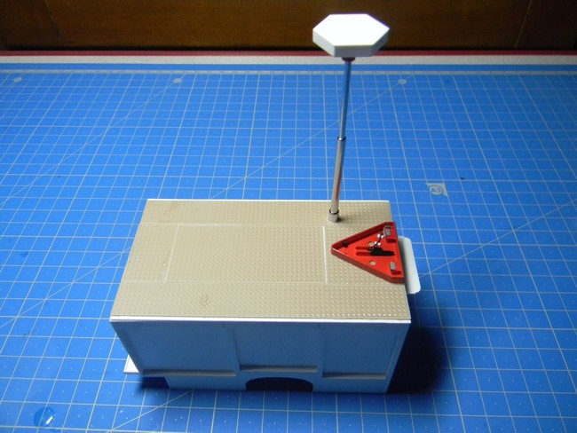 FPTSR- Pose à blanc mât éclairage et triangle 001.jpg