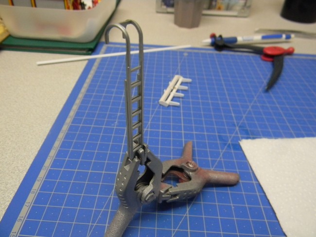 FPT- Peinture échelle à crochets 001.jpg