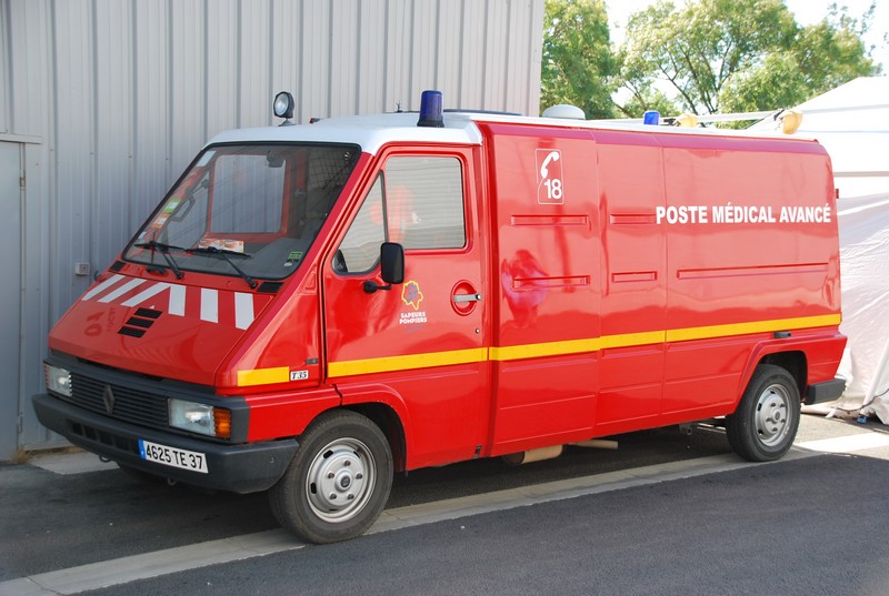 Véhicule Poste Médical Avancé (CPI Sonzay).JPG