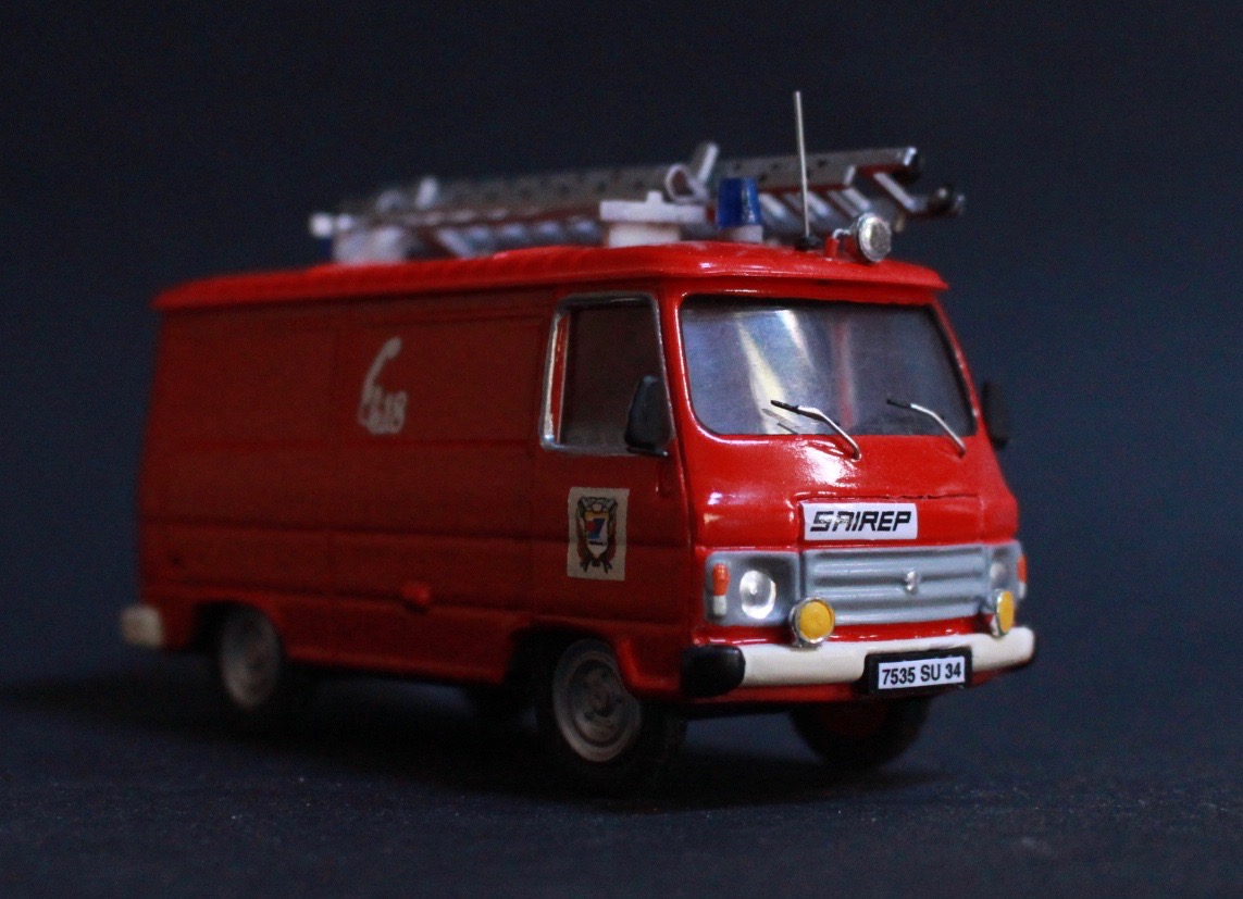 F PEUGEOT J9 L d.jpg