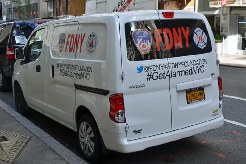 Nissan NV200 FDNY (2).jpg