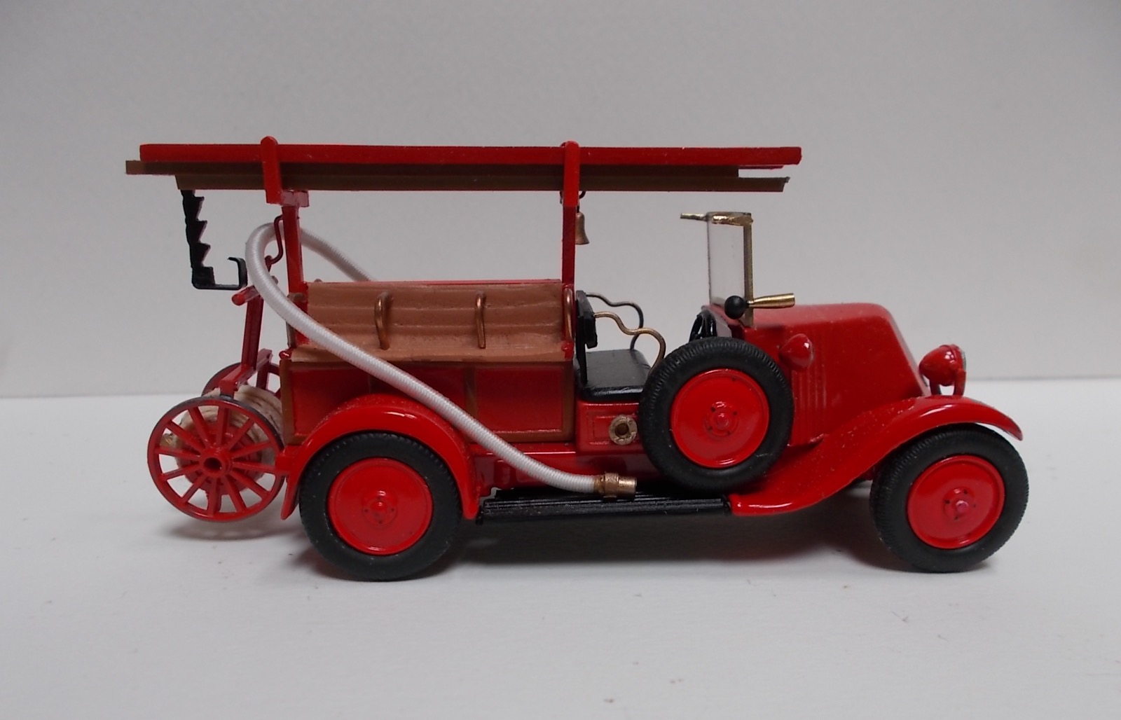 RENAULT KZ Russe ca.jpeg