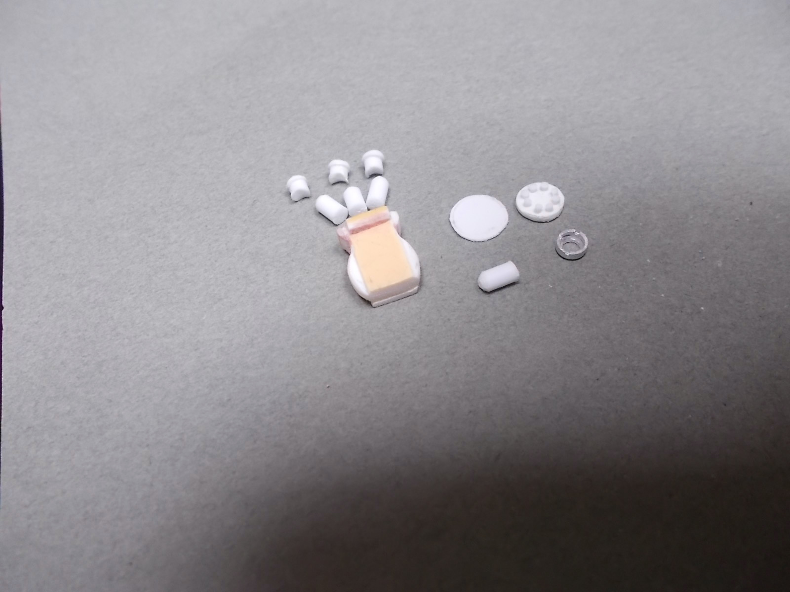 C4 Suisse pomp pièces.jpeg