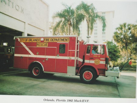 Mack Midliner MS Rescue Orlando FL 1982.jpg