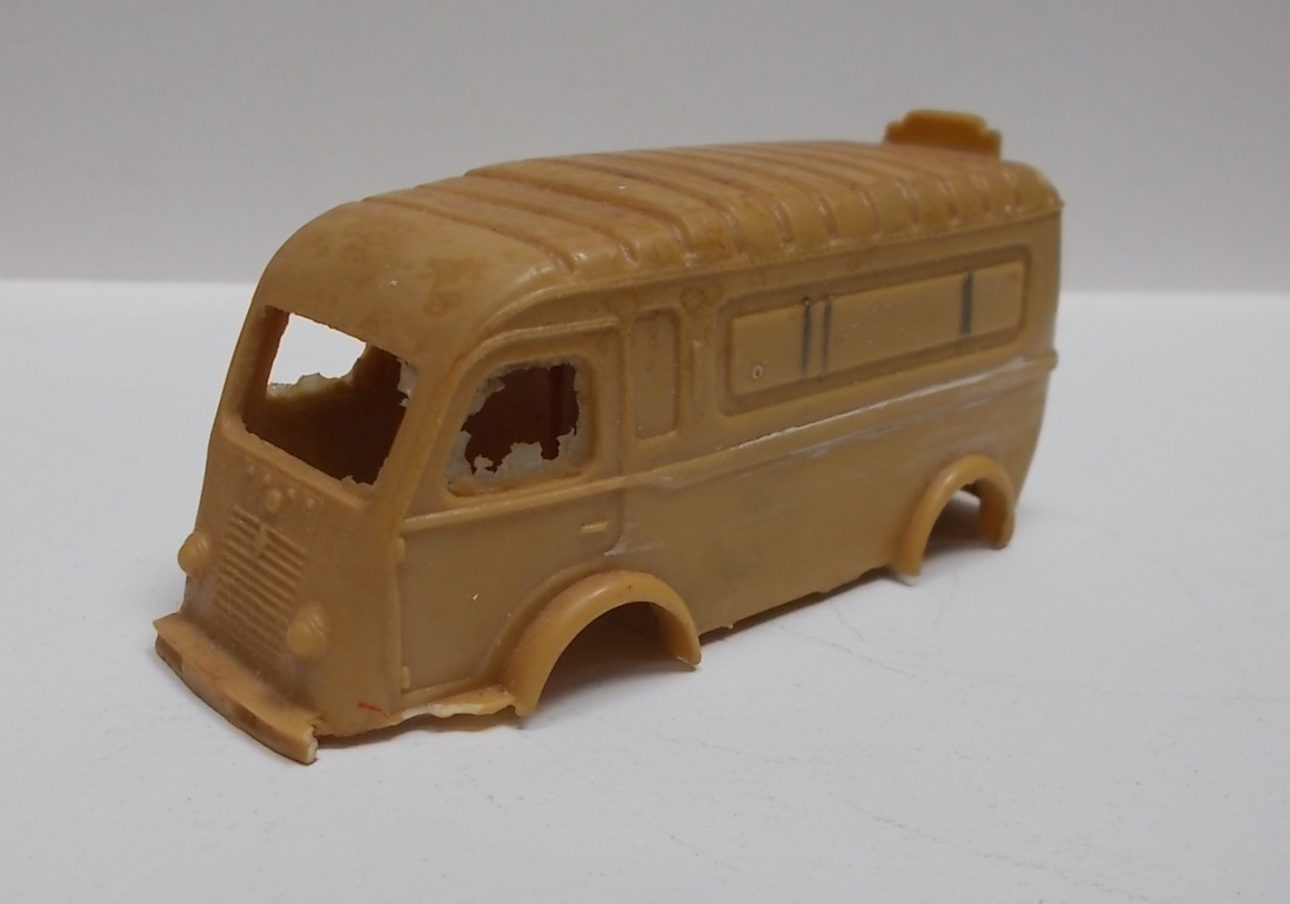 F REANAULT 1000 Base.jpeg